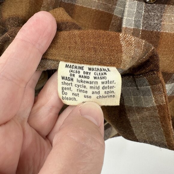 vintage 60s PENDLETON BOARD SHIRT plaid 100% wool long sleeve brown XS S - Picture 8 of 8